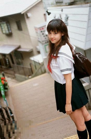 Seragam sekolah seksi negara Jepang